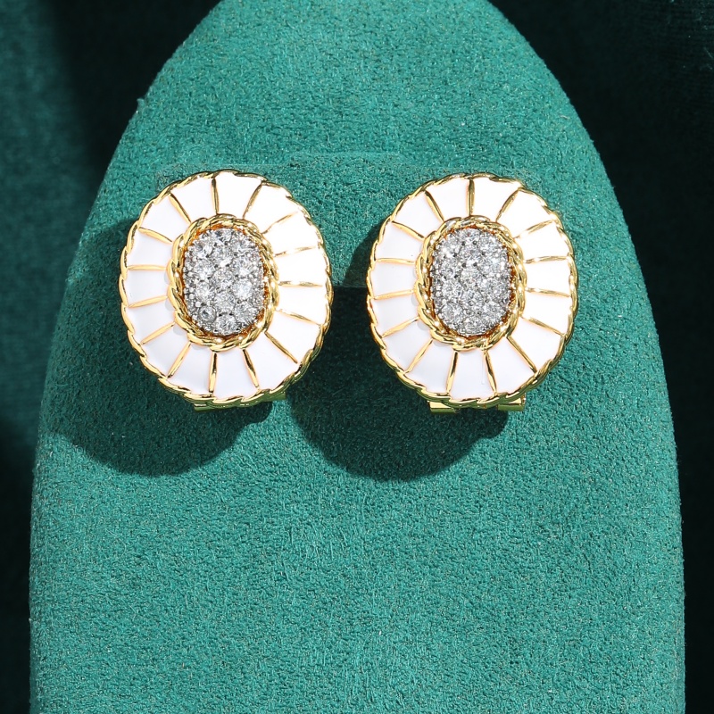Vintage Fashion Trends 2026 - Orecchini Ovali Vintage in Smalto Bianco