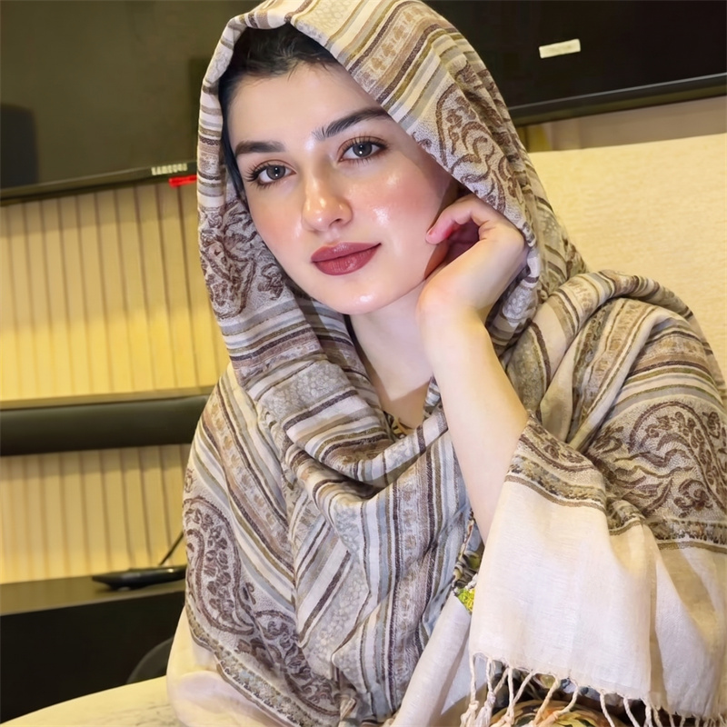 Hijab Vintage con Stampa Paisl - Vintage Fashion Ladies recensione e prezzo