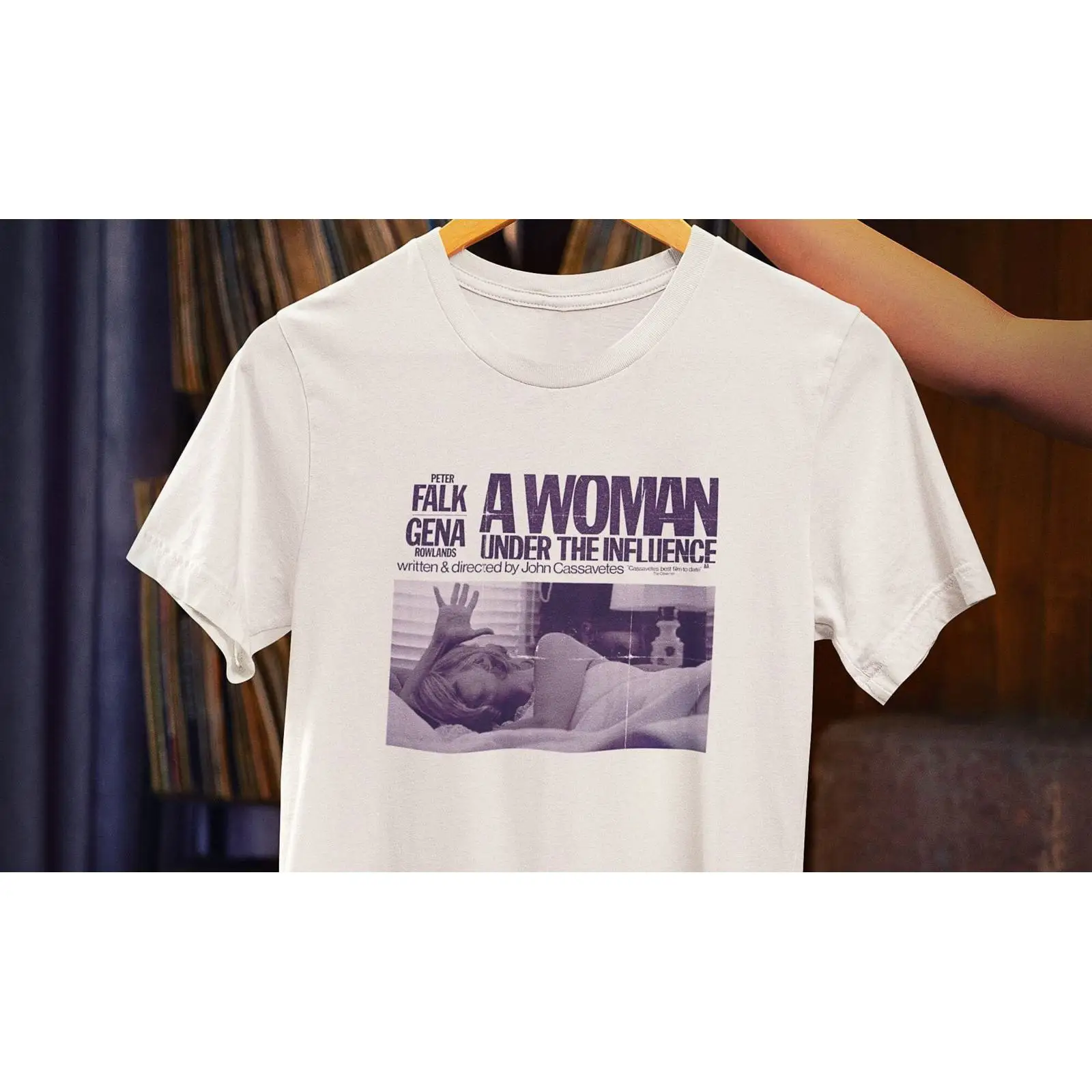 A Woman Under The Influence -  - Vintage Fashion Influencer recensione e prezzo