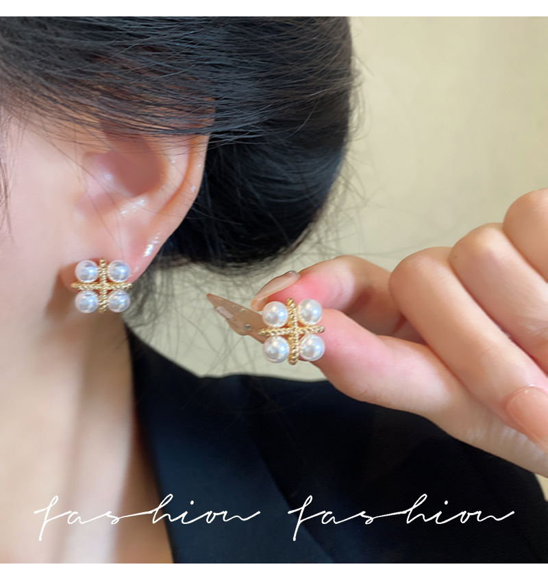 Orecchini a perla a croce in a - Vintage Fashion Trends 2026 recensione e prezzo
